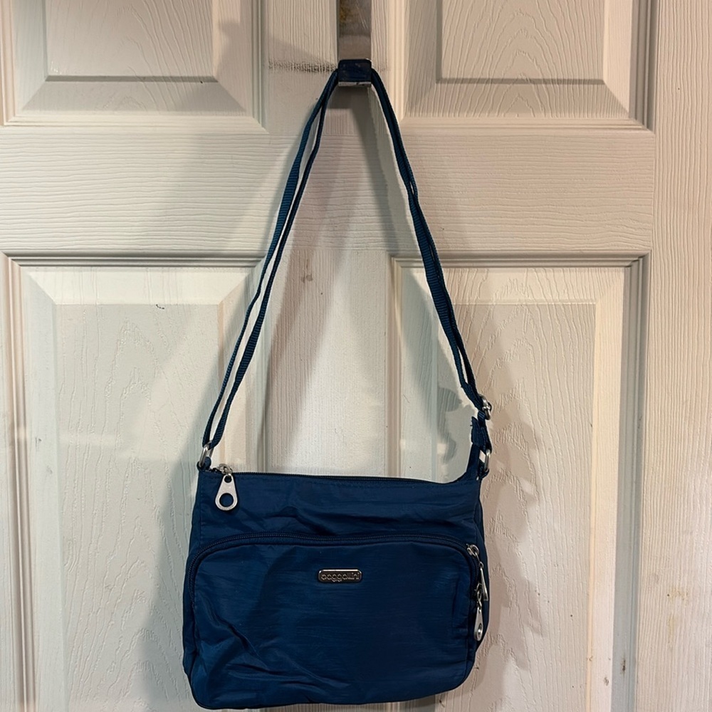 New Baggallini Joey Crossbody Bag in Deep Blue